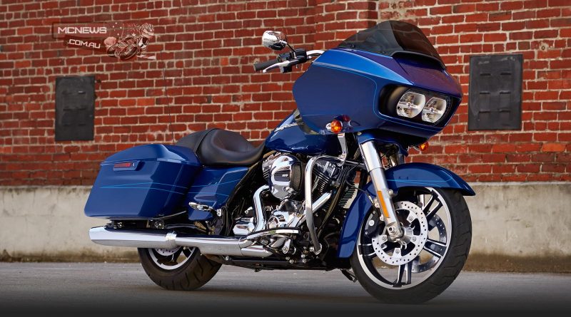 Harley-Davidson-Road-Glide-Special-2015-Blue-RHF